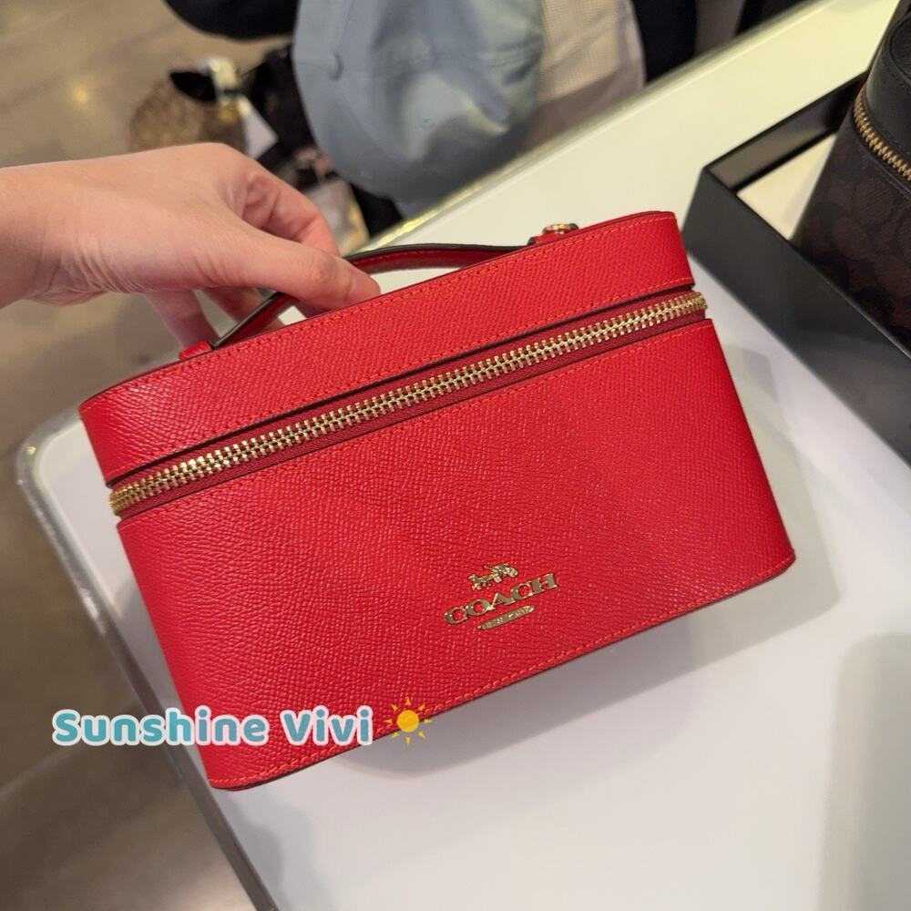NWT Coach Cosmetic Case Leather CW727 Gold/Bright Cardinal